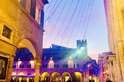 Image de 2 bedroom apartment steps from Ascoli's stunning Piazza del Popolo