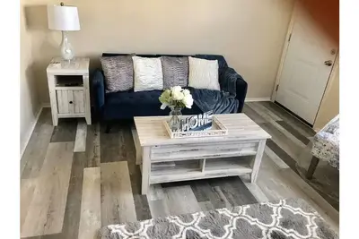 Image de Cozy Cottage-Style Home Near Historic Downtown