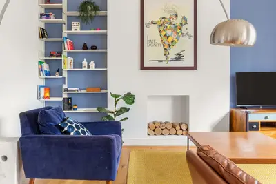 Spacious designer duplex. Fabulous location