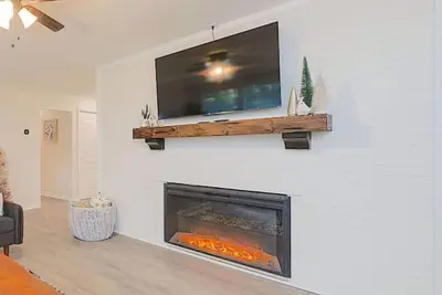 Next to Cnu! | New Listing with Beautiful Finishes