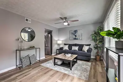 Image de Wonderful Townhome w/ Patio, Near Atlanta!