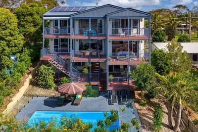 Image de 57 Cooloola Drive - Rainbow Beach
