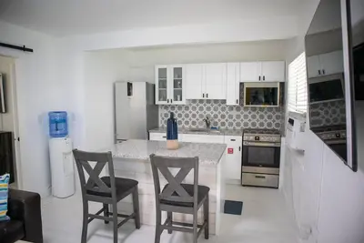 Image de Pet Friendly Half-Duplex Cottage with kayaks and 40' Slip Option at Marina