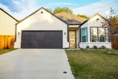 Image de The Dallas Escape-Convenient Luxury 4 Bedroom Home