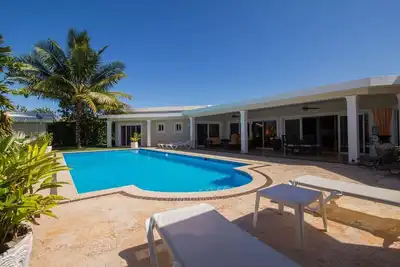 3bd/3bth villa with private pool in gated and secured residence