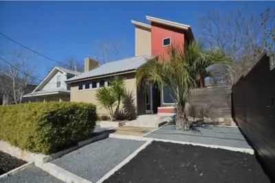 Image de Spacious Modern Home Walkable Cool Area Near Downtown