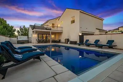 Image de Desert Pearl at Elim Valley Resort 4299 | Private Pool, Hot Tub, Spacious Living room, and More