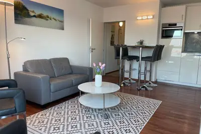 Image de Meerblick Ferienwohnung mit Stilvoller Einrichtung, mit Schwimmbad und Sauna - Frische Brise