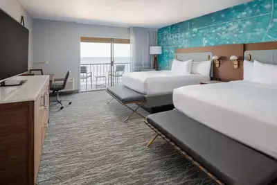 Image de Pleasant Stay! Outdoor Pool, Parking, Pets Allowed, Near 5th and Oak Park!