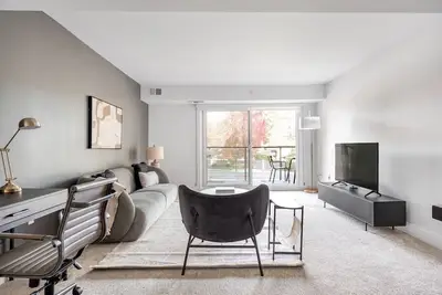 Image de Sleek Menlo Park 2br w/ Pool, W/D, Gym, near 82, 101, 280, by Blueground
