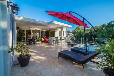 3-bedroom villa with private pool in guest-friendly secured Sosua residence