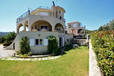 Image de Seacoast Home on Large Estate in Crete’s Western Olive Region. Avail. Yr-Round!