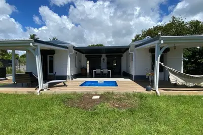 Villa de charme  avec jacuzzi située a 5mn des plages