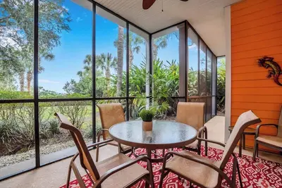 Image de 1st floor Disney Area Resort!