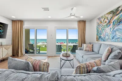 Image de Beachfront Oasis, Steps to Beach, King Bed & Free Daily Adventures! Endless Summer!