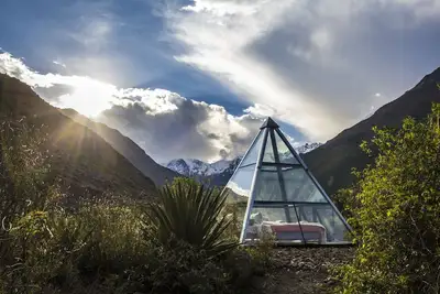 Image de Glass Pyramid vision 360° + Barbecue dinner