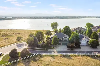 Image de Family-friendly Home on Boyd Lake, Gorgeous Views!