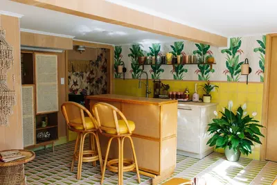 Image de Large Mid Century Home - Pool, Hot Tub, Tiki Bar, Bridal Suite, Patio, 4 Acres