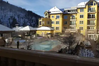 Image de The Ritz-Carlton Club Vail\n2 Bedrooms, 2. 5 Bathrooms plus a Den; sleeps 8