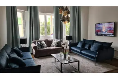 Townhouse 450 meters from the Croisette