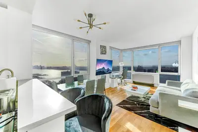 Image de Luxury Skyline City/Water View 2 Bedroom Apartment
