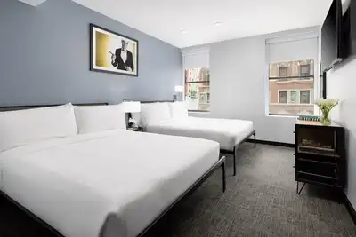 Image de Superior Two Full Beds Near Time Square