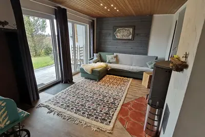 Image de Newly renovated vacation home with fully equipped kitchen and fireplace