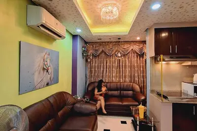 Image de A Condo 2 Bedrooms with 3 minutes walk on Robinsons Mall Manila, Near All perks.
