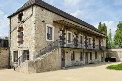 Image de Ancienne usine grande capacitée au cœur de Chagny