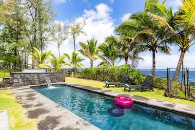 Image de Hale Mar - Gorgeous Oceanfront Home with Private Pool & Hot Tub