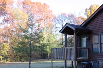 Image de Winetrail Cabin - Giant City Sp, Siu, Cedar Lake, & Shawnee Forest minutes away!