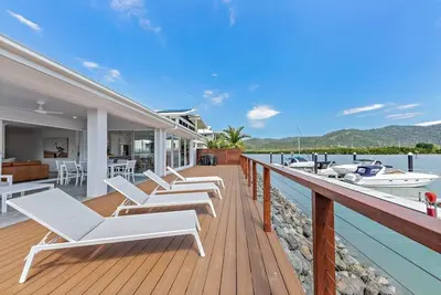 Image de Cove 18  Luxury Whitsunday Waterfront Beach House