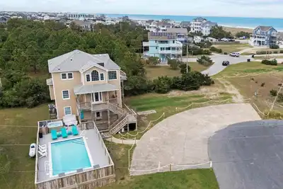 Image de Semi-Ocean front property with direct access to beach from property