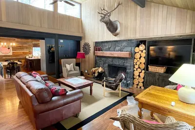 Meadow House 7 / 2 Br / 2 Ba Sleeps 6+