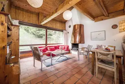Image de 100m des Pistes! Chalet Traditionnel avec Terrasse