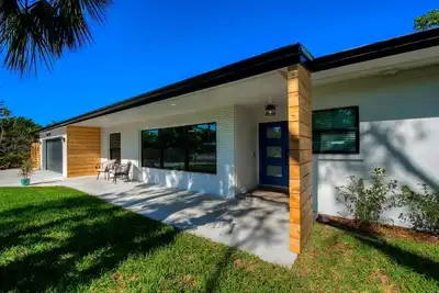 Image de Newly Remodeled! Pool home near Siesta Beach!