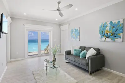 Image de Serene and Tranquil ocean view cottage w\/hot tub