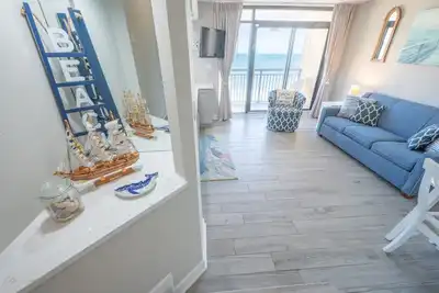 Image de New Direct Oceanfront 1br -High Floor Views, Nice!