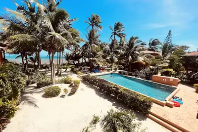 Costa Caye Villa - Beautiful 3 Br\/4ba Oceanfront Private Villa