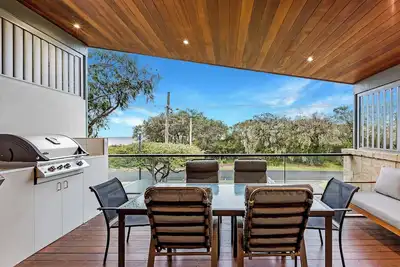 Image de Dreamy Beachside Escape Offering Sparkling Ocean Views