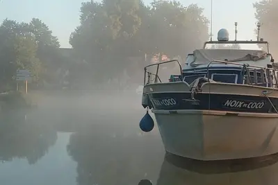Image de Grande vedette habitable sur la marne idéale pour une famille!