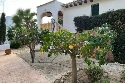 Image de Villa, sleeps 8, private pool, 4 min stroll to sandy El Portet beach.