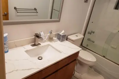 Image de Scenic Hayward Hills Unit with Separate Entrance