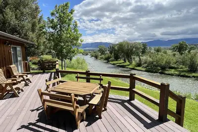 Image de Charming Getaway on the Banks of the Madison River