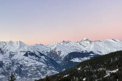 Image de Spacious duplex, 3 bedrooms, 6-8 people, panoramic view, swimming pool, ski-in ski-out
