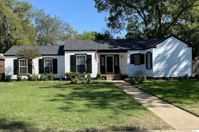 Image de Cheerful Country Club Cottage Near Msu