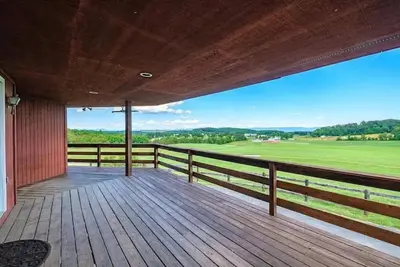Image de Whistling Ridge Farm- 5 bedroom 3 bath home
