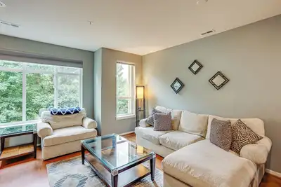 Image de Quaint Issaquah Home - Walk to Shops & Dining