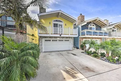 Image de Classic Coastal Retreat - Walk to the Beach!