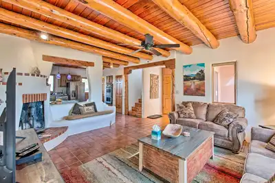 Image de El Prado Townhome w/ View of Taos Mountains!